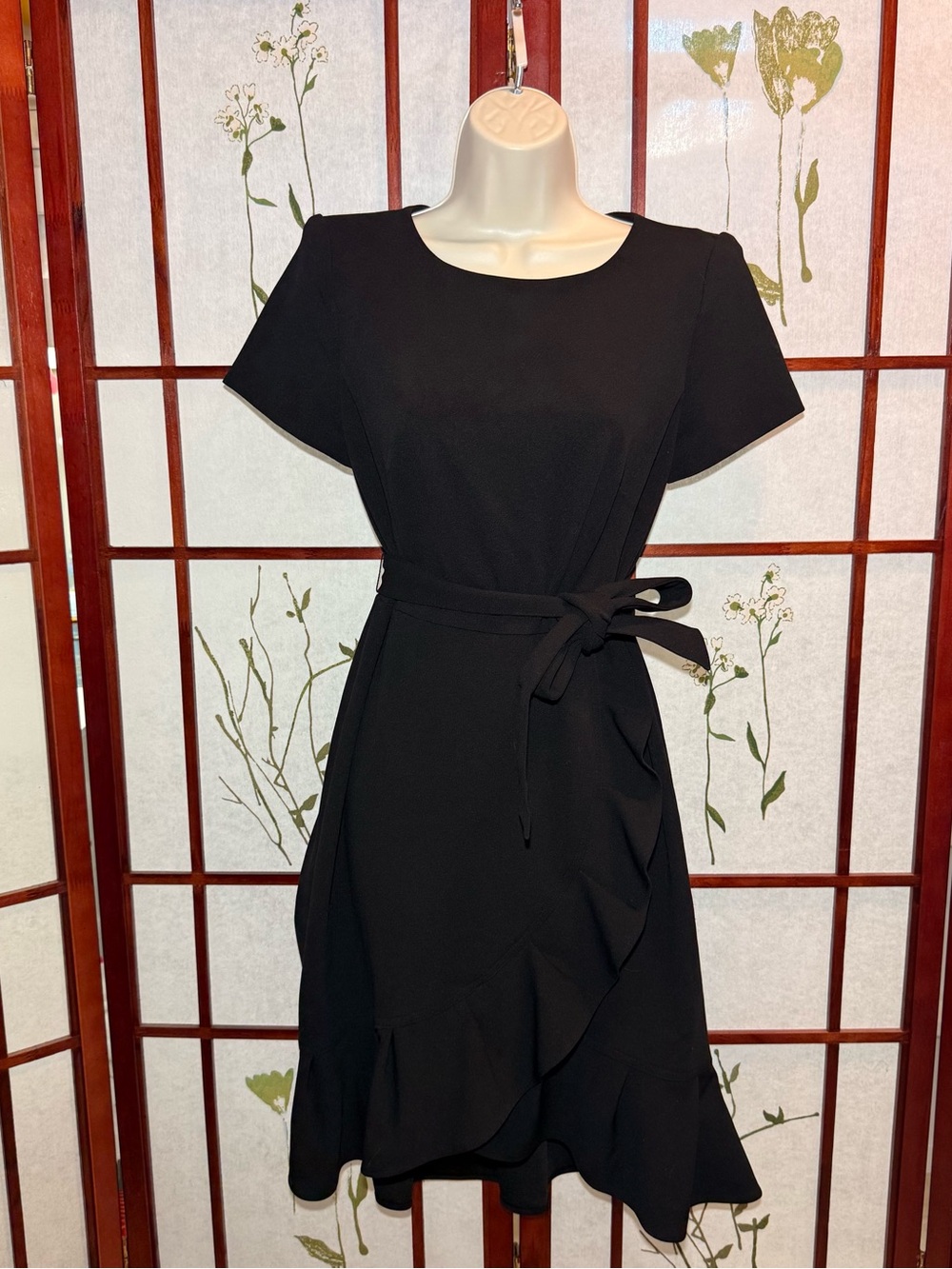 Calvin Klein Scuba Crepe Ruffled Belt dress Black  Size 6 office casual